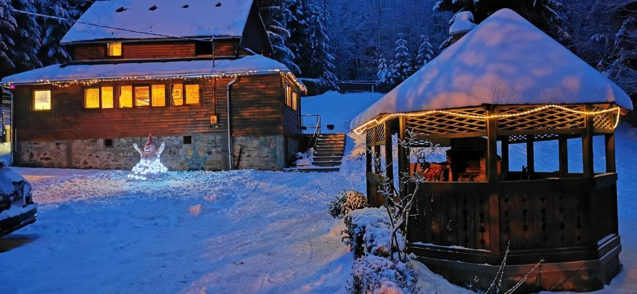 Patakvölgye Vendégház Izvoare  Exterior foto